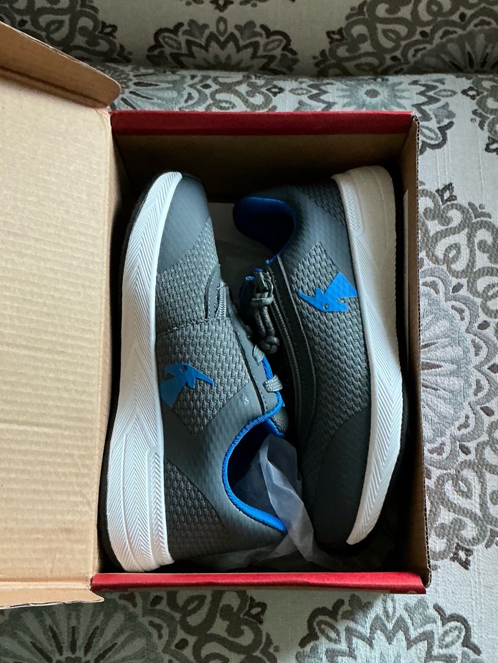Billy Adaptive Inclusion Toddler Sneakers with Zippers - New in box